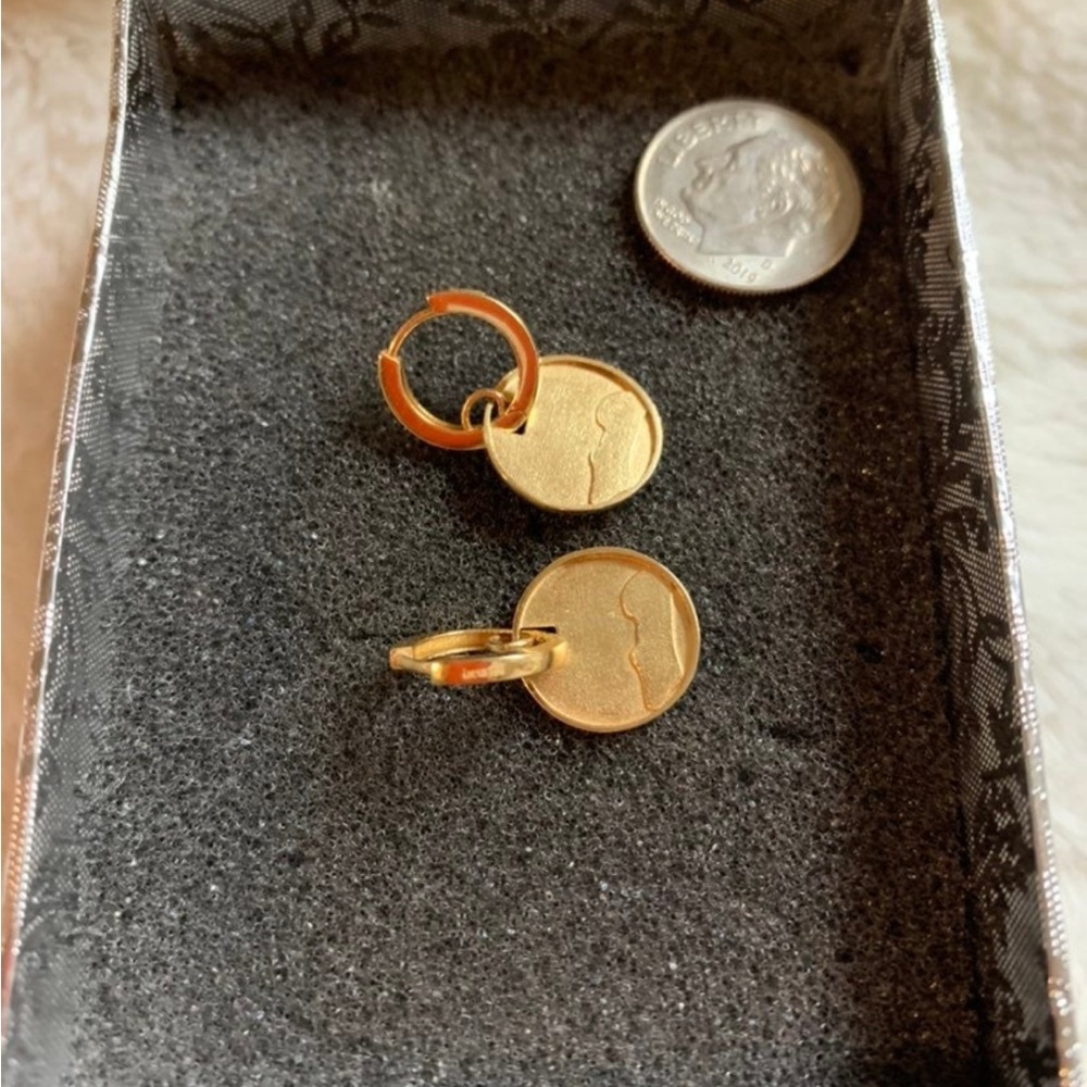 K18 Stamped Real Gold Earring View 5